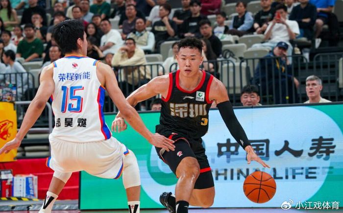 CBA常规赛第29轮：广厦险胜江苏重返榜首 深圳大